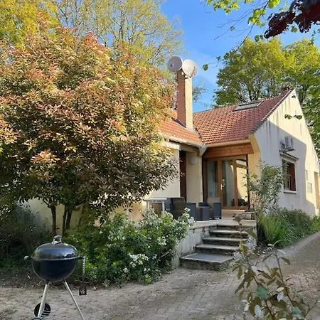 Maison Avec Espace Cinema *